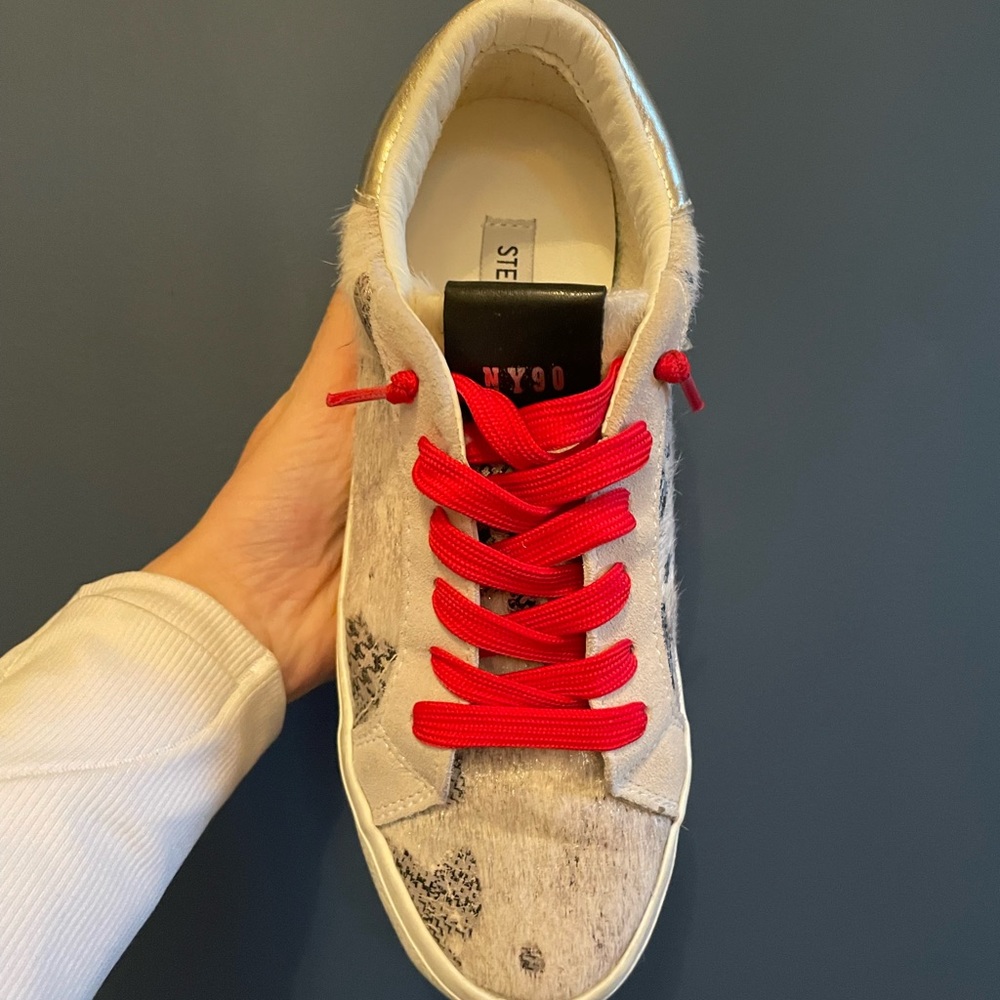 super cute new steve madden shoes size 7.5!